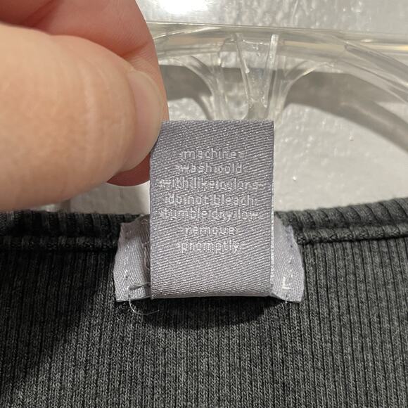 Tillys Womens Ribbed Crop Long Sleeve Tee Size Large Gray Fitted Boxy Skater - Picture 4 of 4